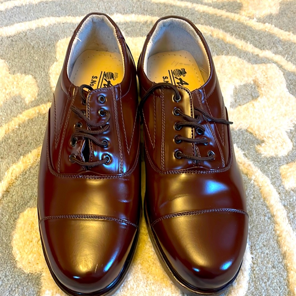 Chocolate Brown Men’s Dress Shoes, size 9.